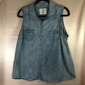 Sleeveless jean button up